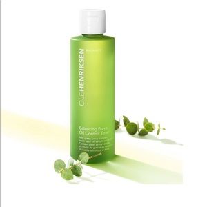 OLE HENRIKSEN Balancing Force Oil Control Toner